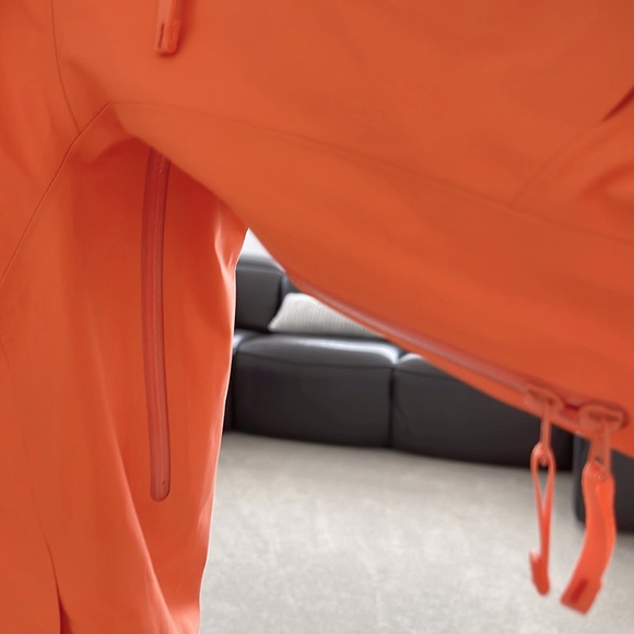 New Arc’Teryx sentinel LT women jacket - Picture 8 of 10